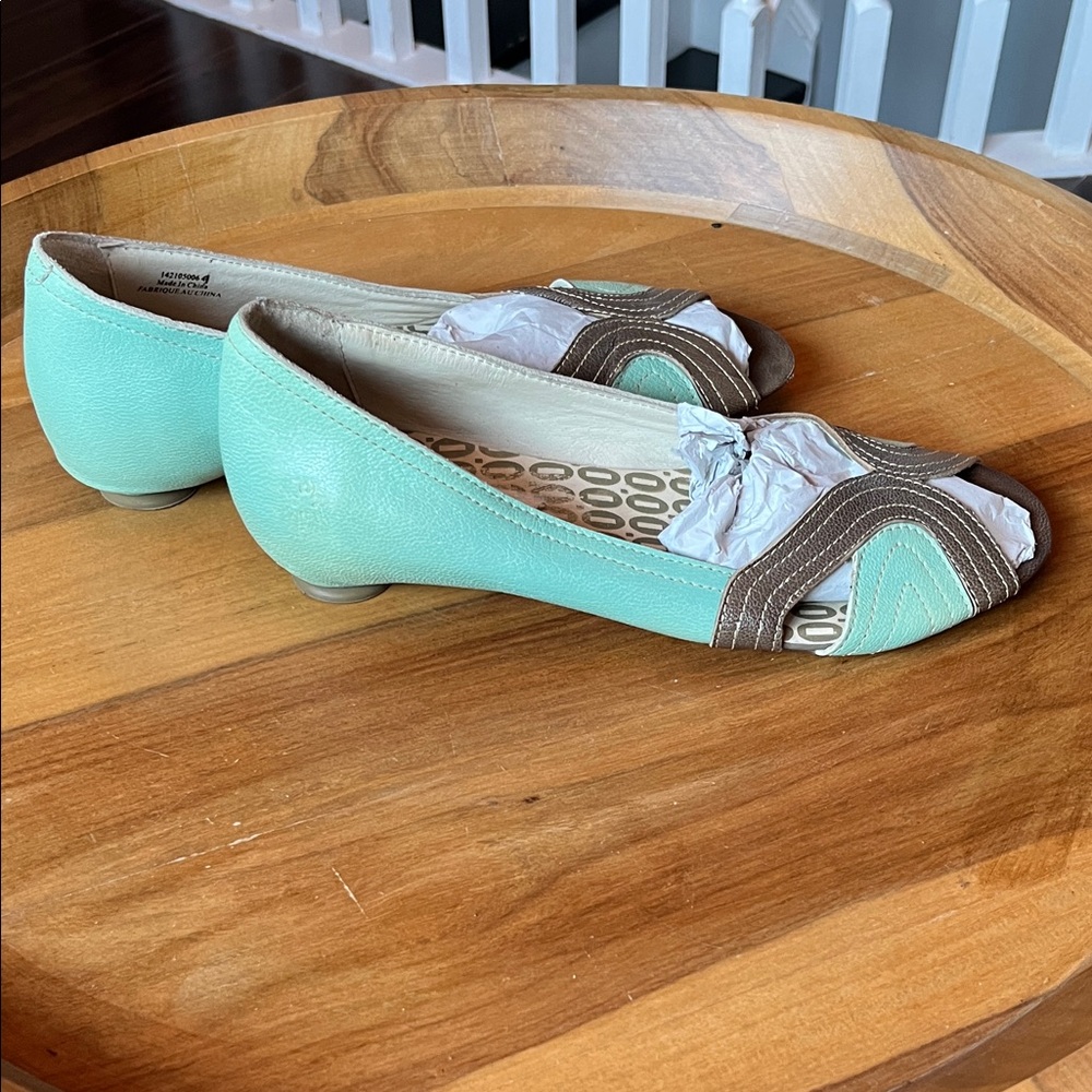 Fly London Women's Turquoise and Grey Brown Flats - Picture 5 of 5